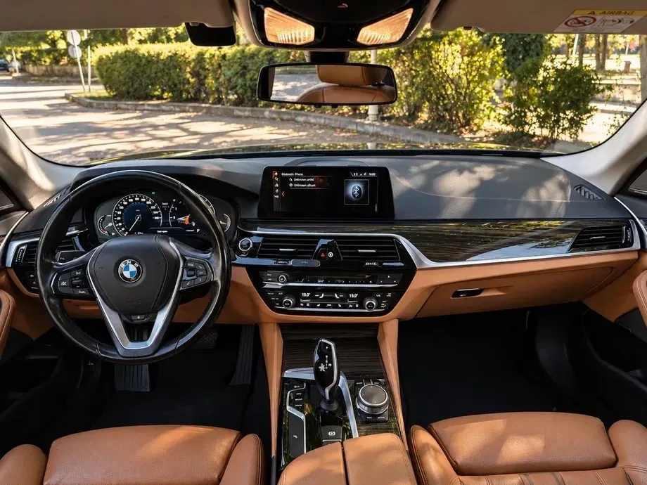 BMW Seria 5 G30/G31 520d xDrive AT — imagine 6