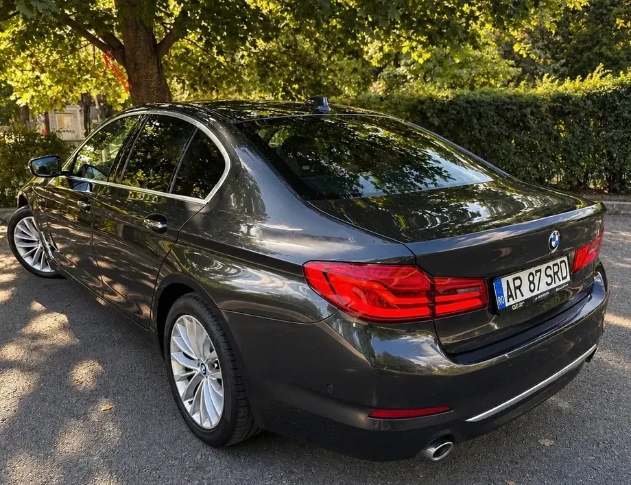 BMW Seria 5 G30/G31 520d xDrive AT — imagine 3