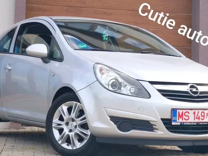 Opel Corsa D 1.2i Easytronic Enjoy