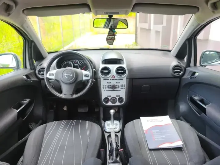 Opel Corsa D 1.2i Easytronic Enjoy