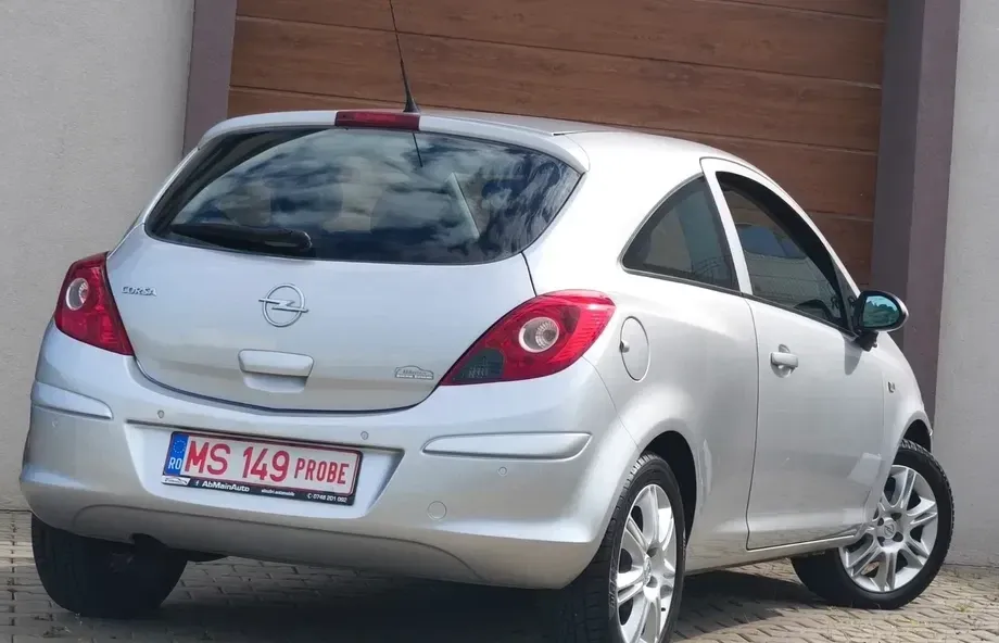 Opel Corsa D 1.2i Easytronic Enjoy — imagine 4