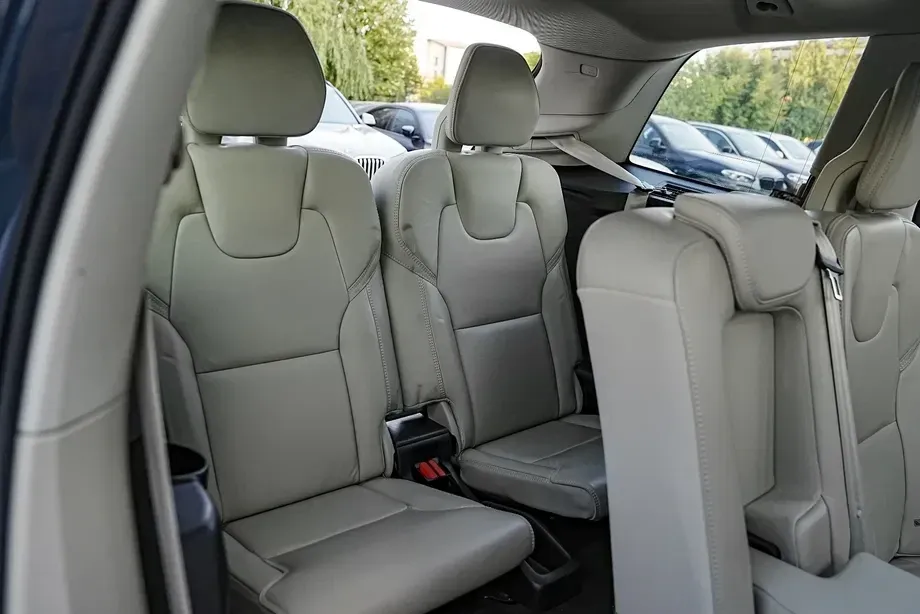 Volvo XC 90 Recharge T8 eAWD Inscription — imagine 6