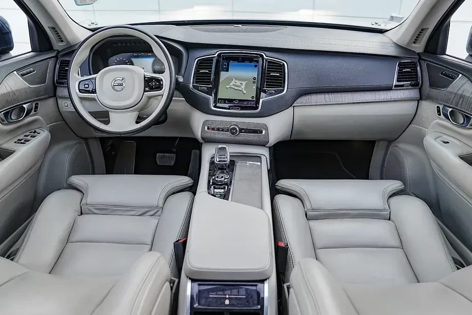 Volvo XC 90 Recharge T8 eAWD Inscription — imagine 4
