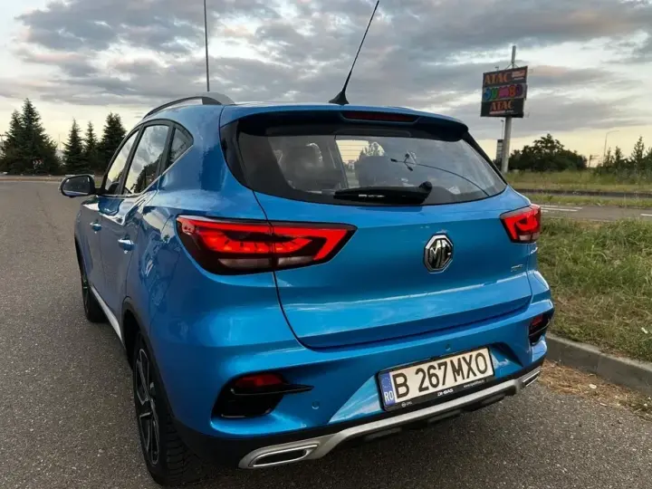 MG ZS