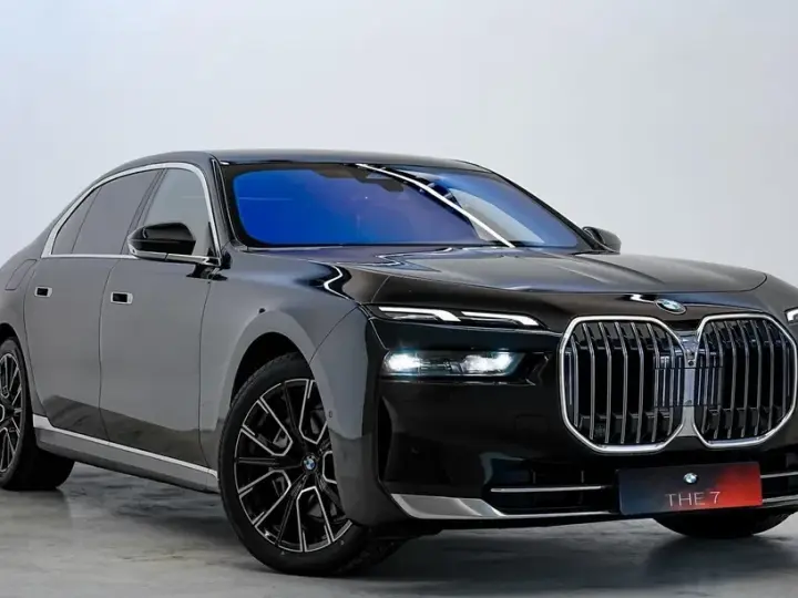 BMW Seria 7 G70