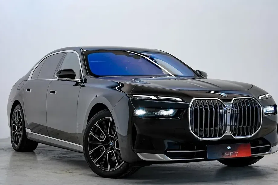 BMW Seria 7 G70 — imagine 4