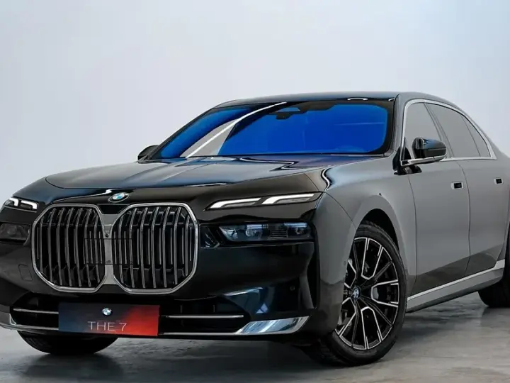 BMW Seria 7 G70