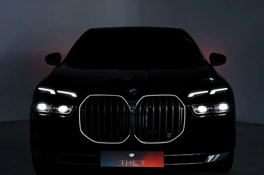 BMW Seria 7 G70 — imagine 6