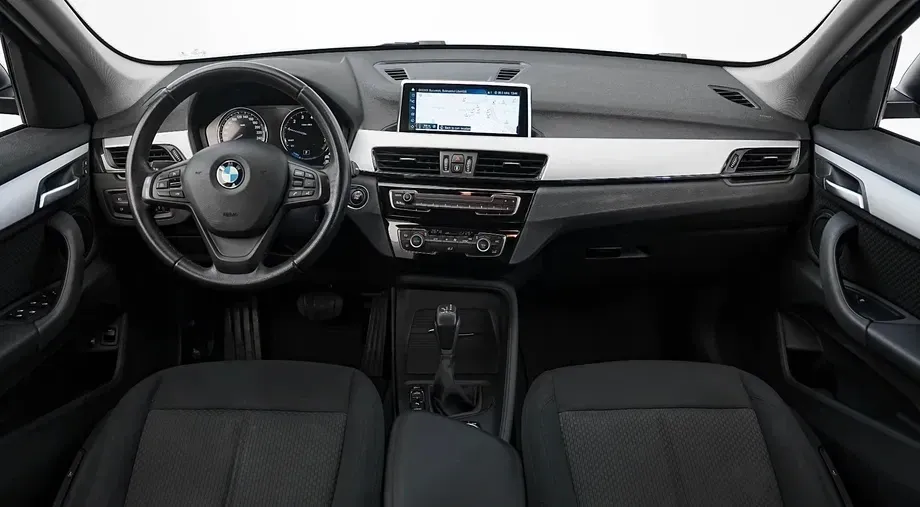 BMW X1 xDrive25e Advantage — imagine 5