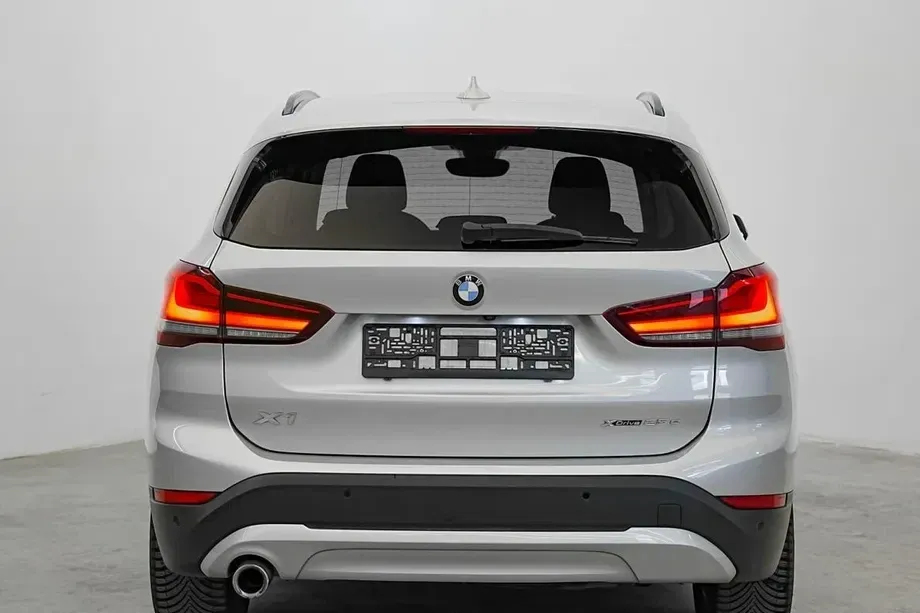BMW X1 xDrive25e Advantage — imagine 4