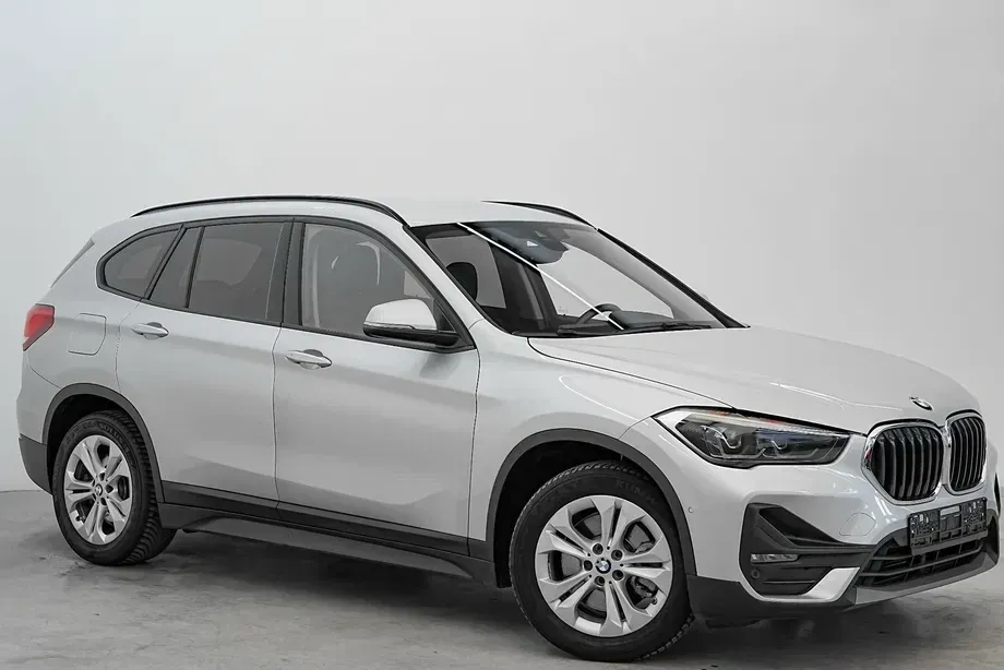 BMW X1 xDrive25e Advantage — imagine 3