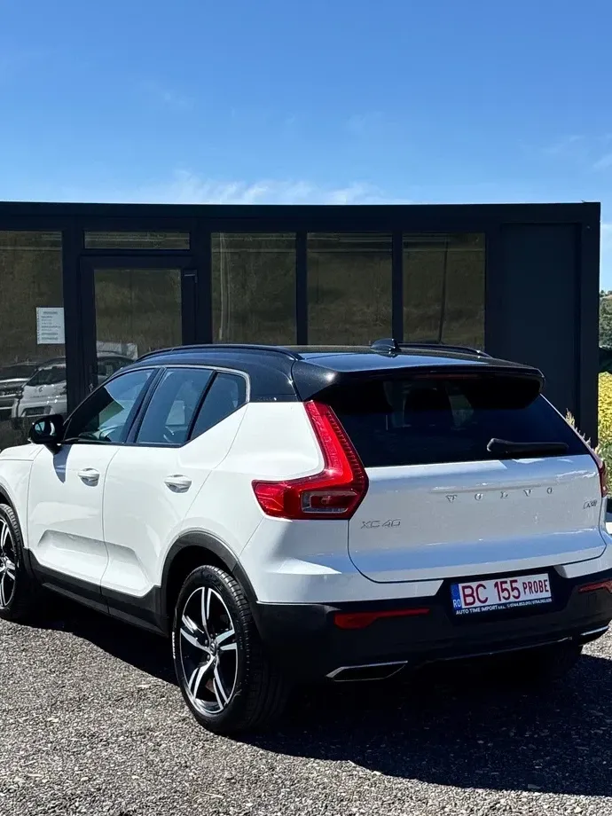 Volvo XC 40 D3 AWD R-Design — imagine 4