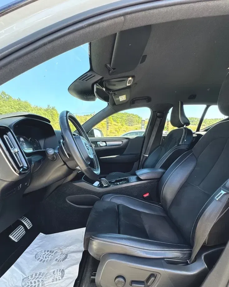 Volvo XC 40 D3 AWD R-Design — imagine 6