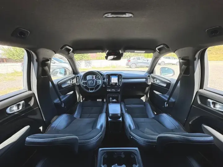 Volvo XC 40 D3 AWD R-Design