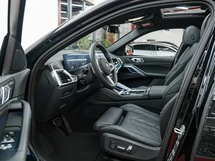 BMW X6 G06 xDrive40i AT MHEV