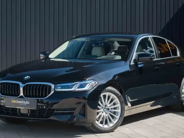 BMW Seria 5 G30/G31 520d xDrive Aut. Luxury Line