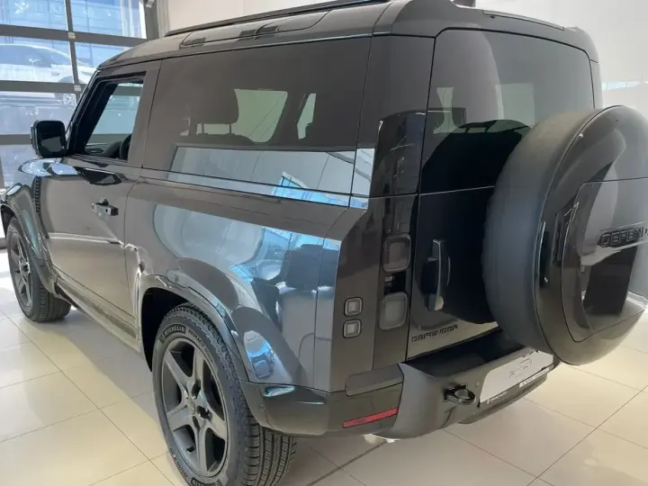 Land Rover Defender 90 3.0 D250 MHEV X-Dynamic SE