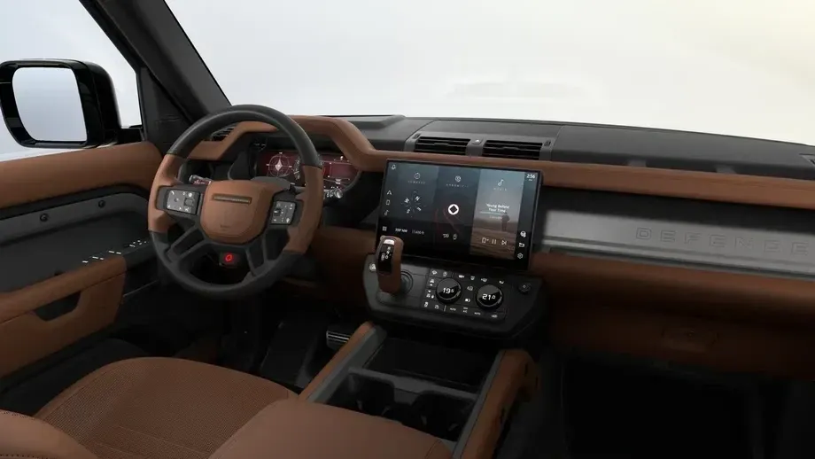 Land Rover Defender 110 5.0 V8 P635 Octa — imagine 5