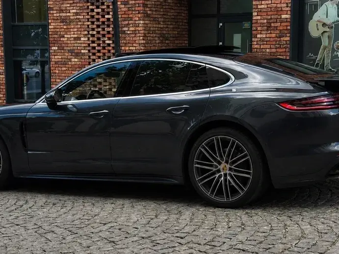 Porsche Panamera 4S