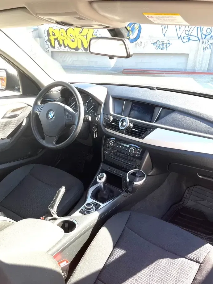 BMW X1 E84 sDrive18d — imagine 6