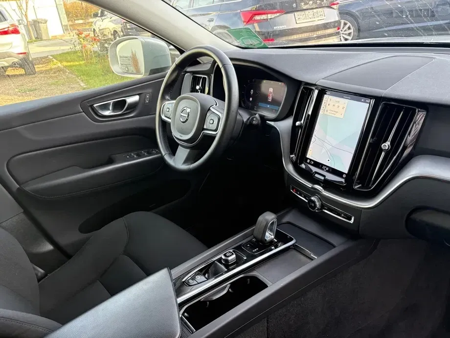 Volvo XC 60 II B4 B Geartronic Momentum Pro — imagine 4