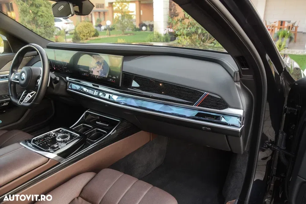 BMW Seria 7 G70 [2022-Prezent] — imagine 5
