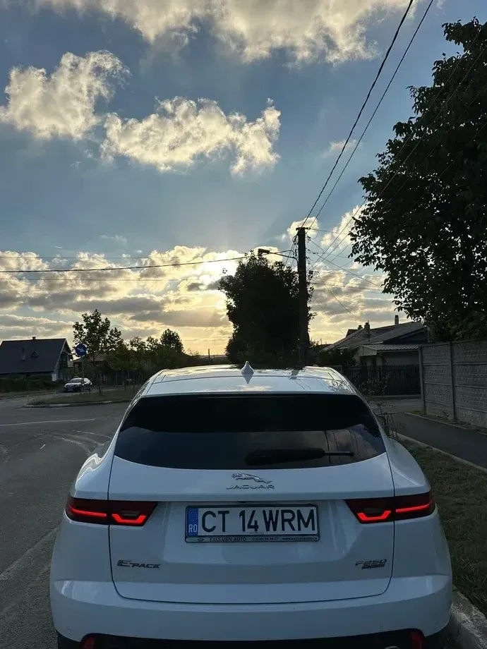 Jaguar E-Pace — imagine 2