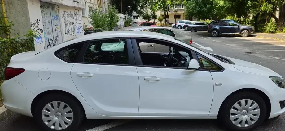 Opel Astra J 1.4 ECOTEC Turbo Start/Stop Enjoy — imagine 4