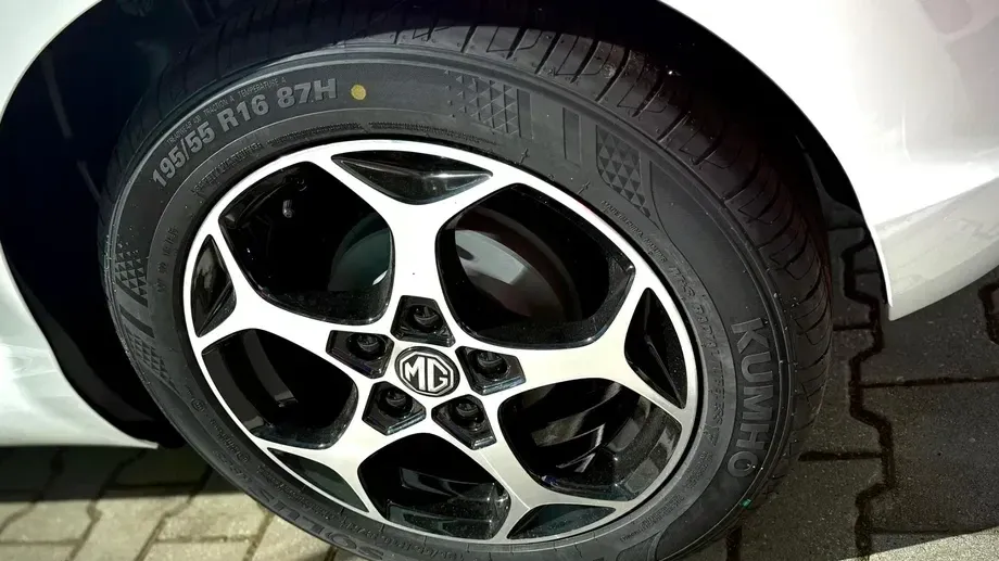 MG MG3 1.5 GSL 5MT Excite — imagine 4