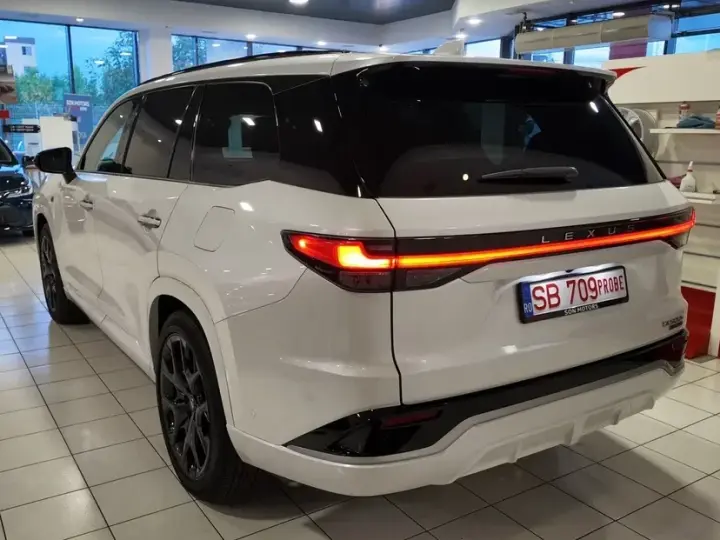 Lexus TX500 H