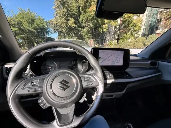 Suzuki Swift VI M-Hybrid 1.2 Passion