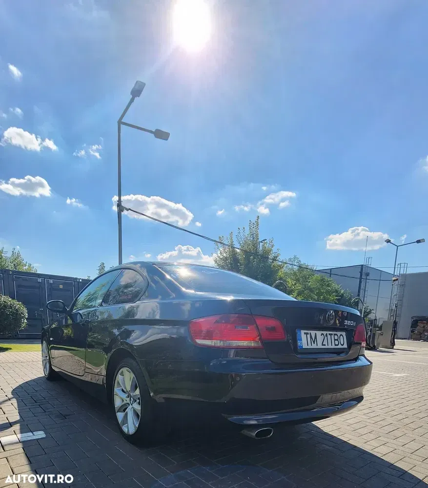 BMW Seria 3 E90/E91/E92/E93 [2005 - 2013] — imagine 6