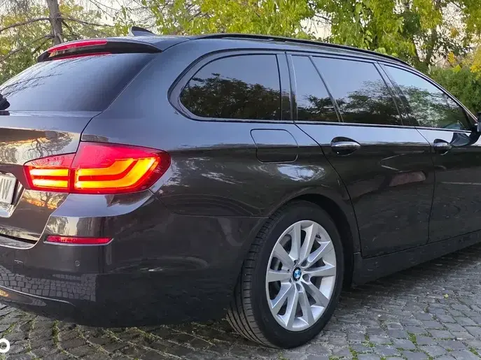 BMW Seria 5 F10/F11/F07 [2010 - 2017] 520d