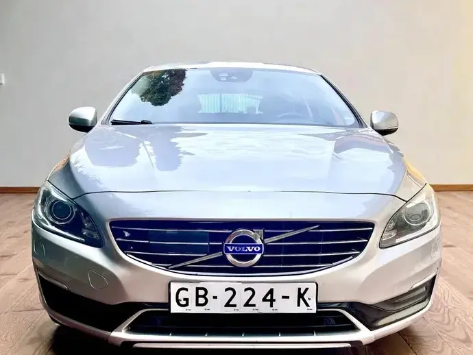 Volvo V60 I D6 Plug-In-Hybrid AWD Geartronic Momentum
