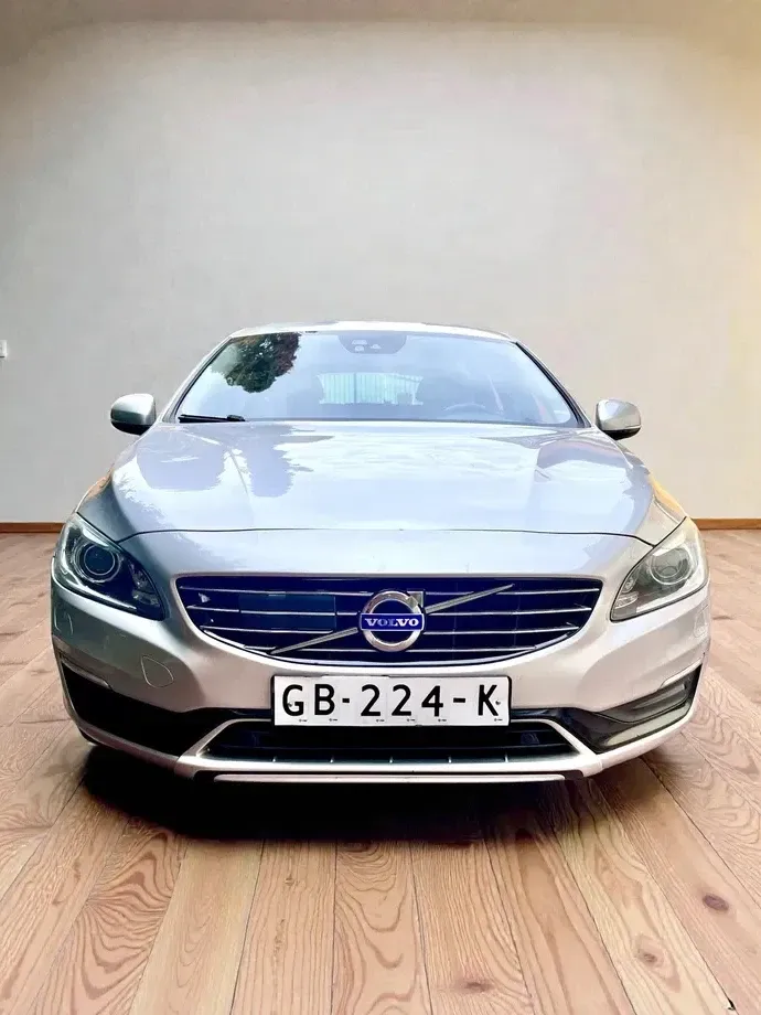 Volvo V60 I D6 Plug-In-Hybrid AWD Geartronic Momentum — imagine 5