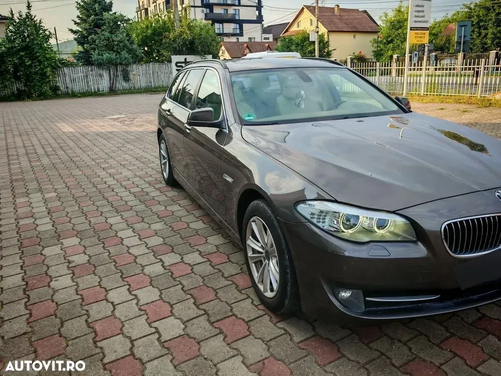 BMW Seria 5 F10/F11/F07 [2010 - 2017] 520d Modern Line — imagine 2