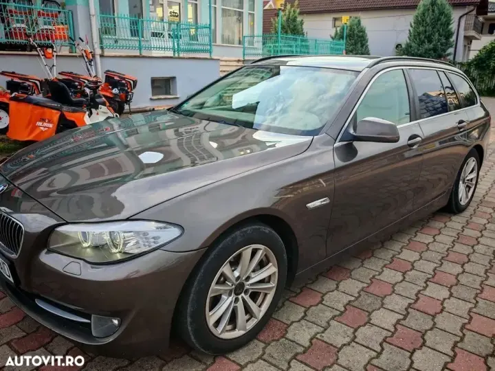 BMW Seria 5 F10/F11/F07 [2010 - 2017] 520d Modern Line