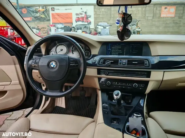 BMW Seria 5 F10/F11/F07 [2010 - 2017] 520d Modern Line