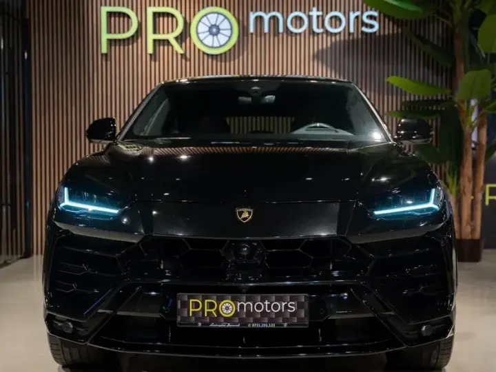 Lamborghini URUS