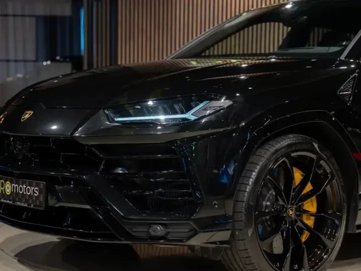 Lamborghini URUS