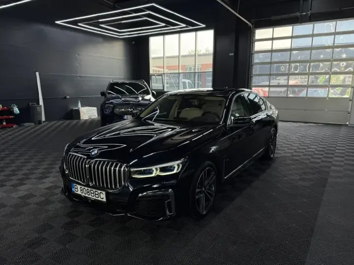 BMW Seria 7 G11/G12 745e