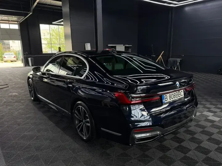 BMW Seria 7 G11/G12 745e