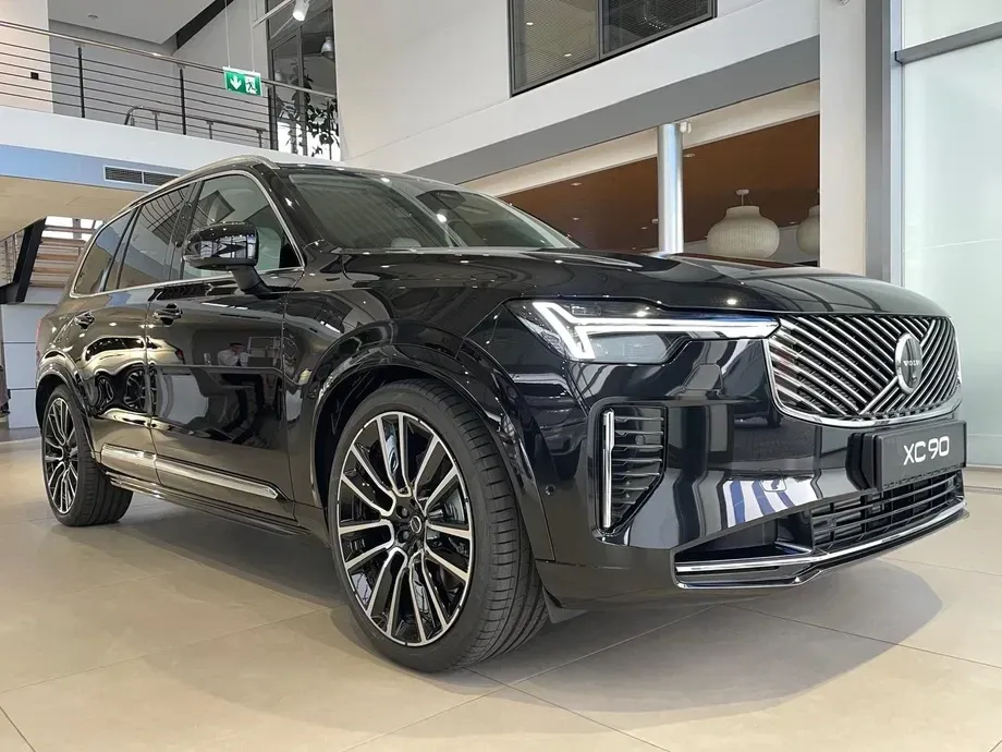 Volvo XC 90 II T8 AWD PHEV Ultra Bright — imagine 3