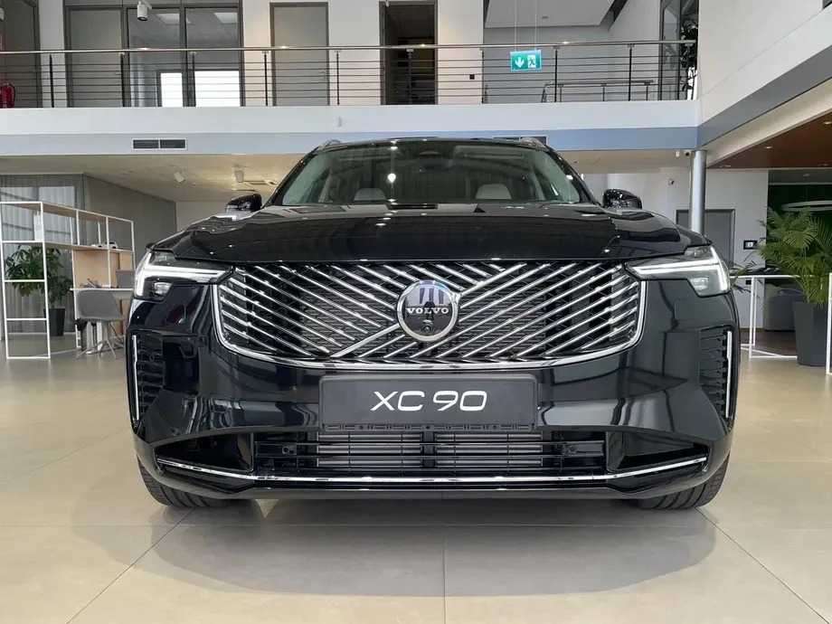 Volvo XC 90 II T8 AWD PHEV Ultra Bright — imagine 2