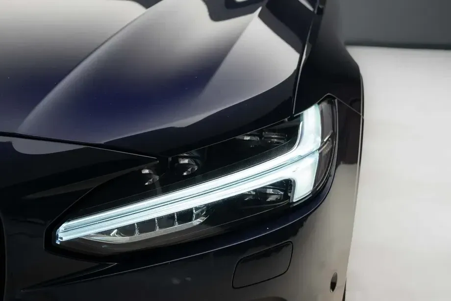 Volvo S90 D4 Inscription — imagine 4