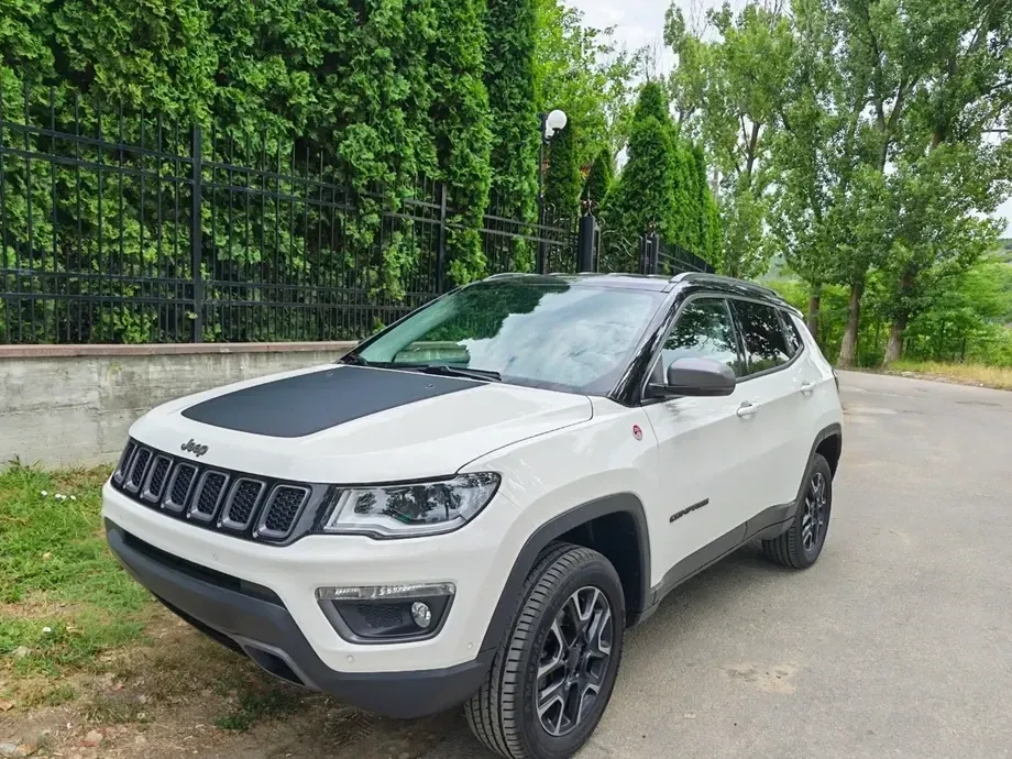 Jeep Compass 2.0 M-Jet 4x4 AT9 Low Trailhawk — imagine 2