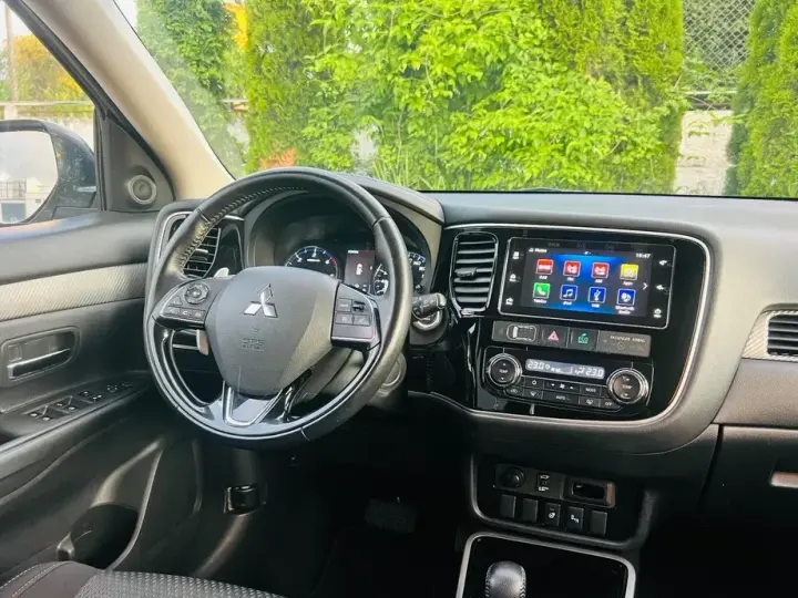 Mitsubishi Outlander 2.2 DI-D 4WD Automatik Plus