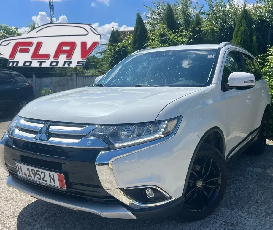 Mitsubishi Outlander 2.2 DI-D 4WD Automatik Plus — imagine 2