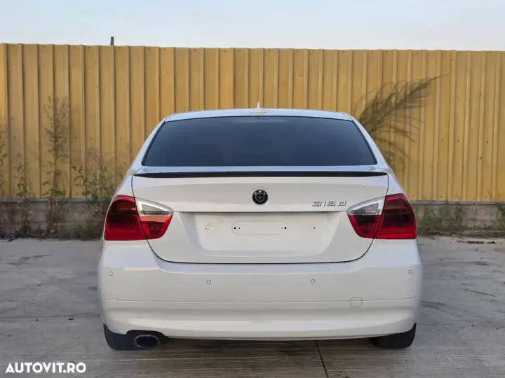 BMW Seria 3 E90/E91/E92/E93 [2005 - 2013] 318d DPF Edition Exclusive