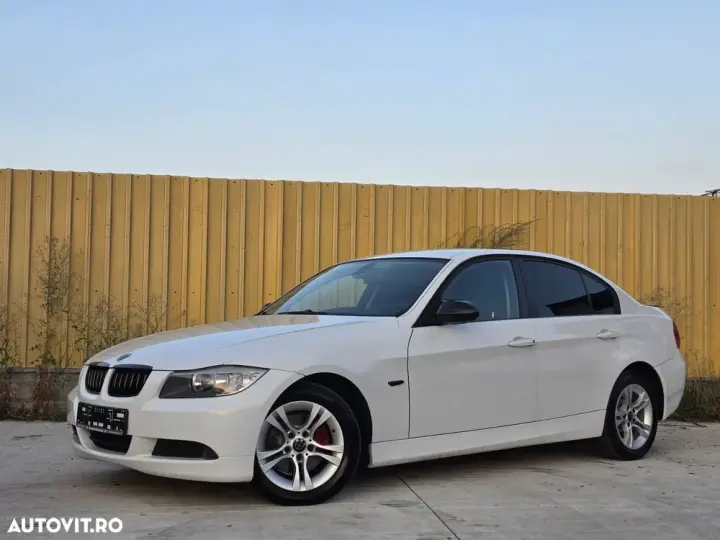 BMW Seria 3 E90/E91/E92/E93 [2005 - 2013] 318d DPF Edition Exclusive